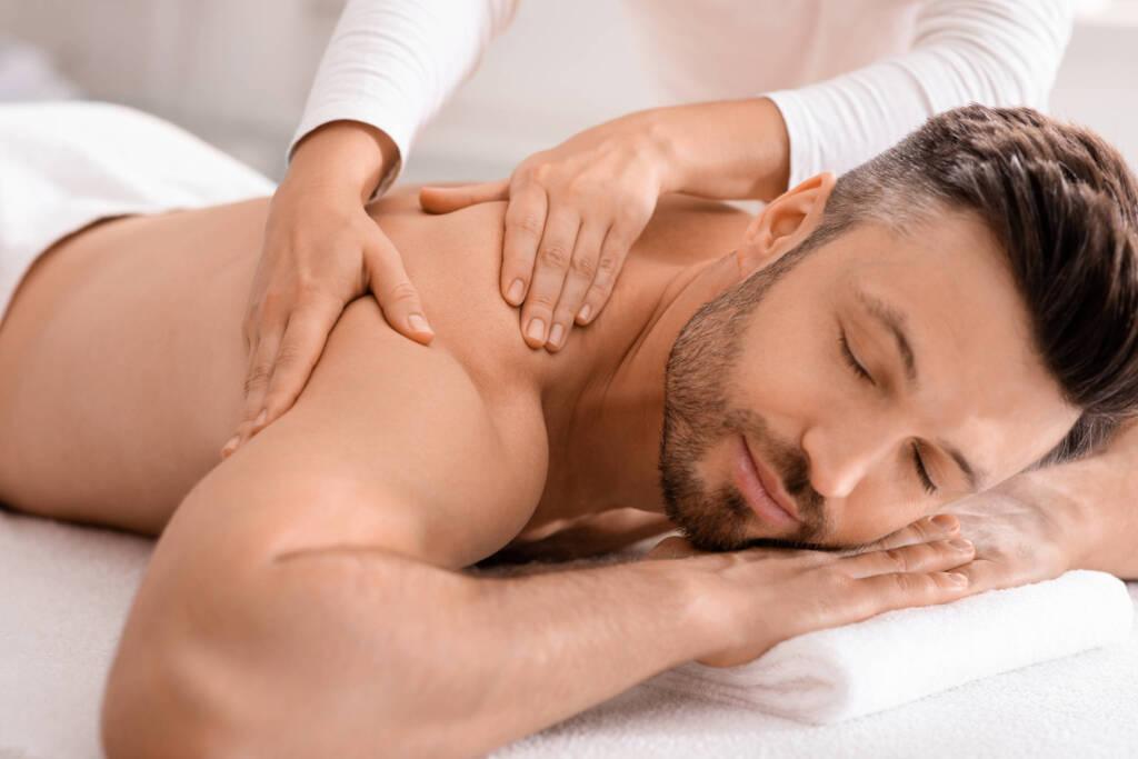 Ganzkörpermassage München-Mann